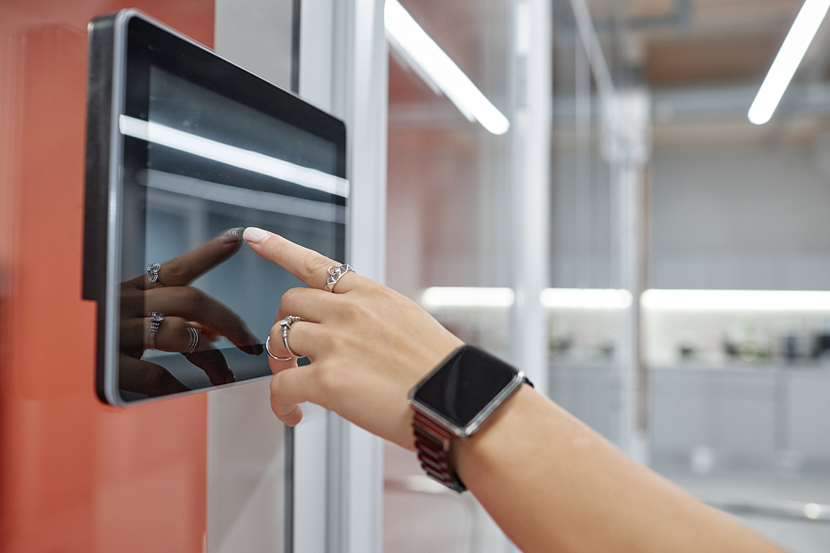 Time and attendance tracking solutions for your workplace